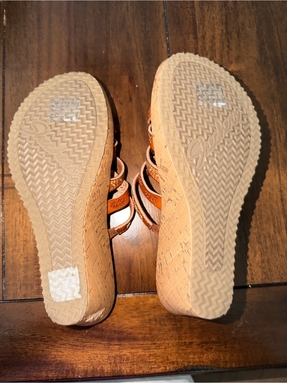 Women’s Skechers Luxe Foam Tan Leather Wedge Sandals - Sz 8. Worn twice. - Picture 4 of 5